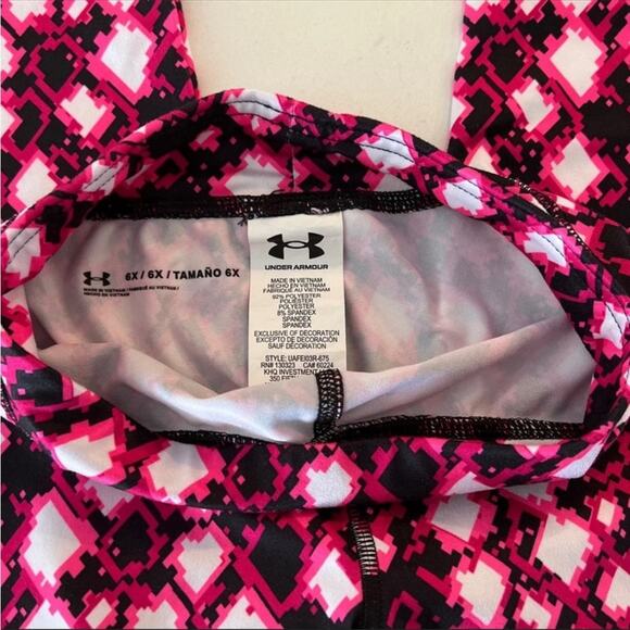 Under Armour Pink Black Crop Leggings Size Youth Girl's 6 - Picture 3 of 3